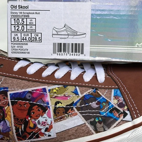 Vans Men’s Old Skool
Disney 100 Scrapbook Multi
VN0005UFBMB
Sneakers - Picture 16 of 16